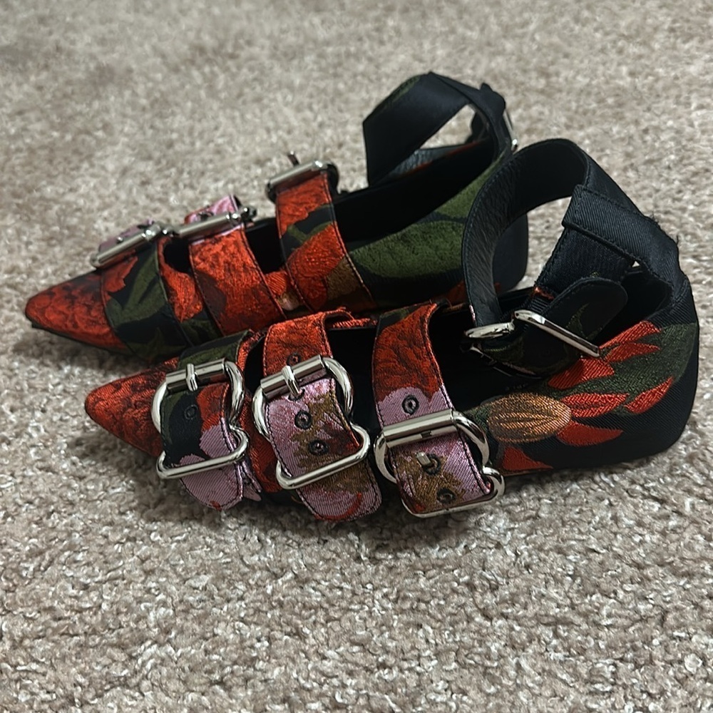 Jeffrey Campbell - Picture 4 of 7